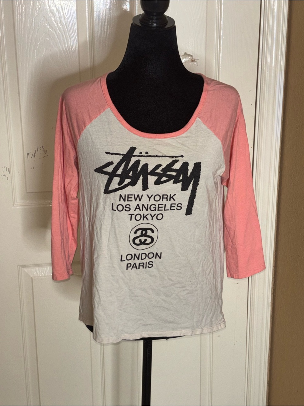 STUSSY Women’s World Tour Size M 3/4 Sleeve Raglan Baseball T-Shirt Made in USA